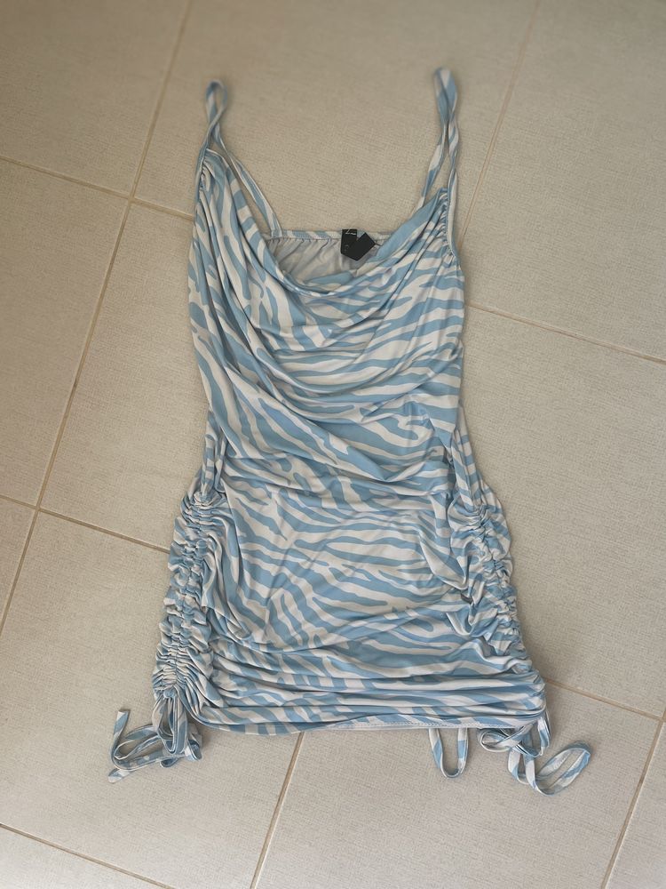 рокля с мотив "зебра"