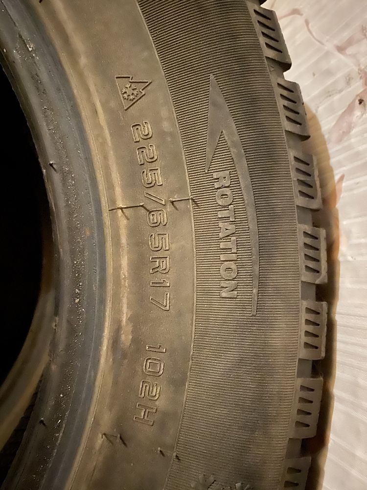Продам зимние шины