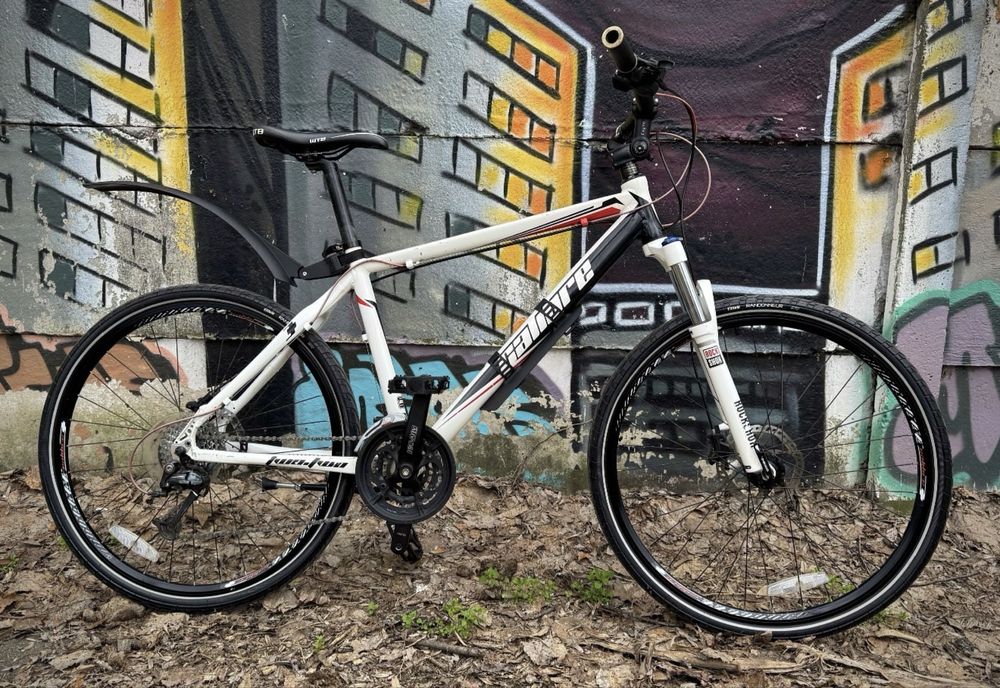 Bicicleta MTB Calibre TwoTwo White 26”/Frane Hidraulice/Rock Shox/WTB