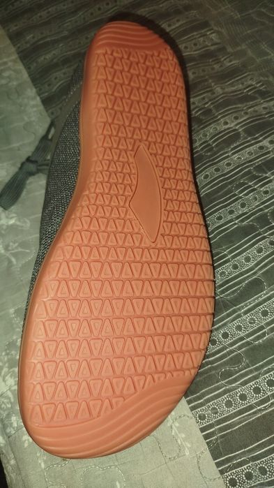 Adidași cu varf lat nr 46 noi