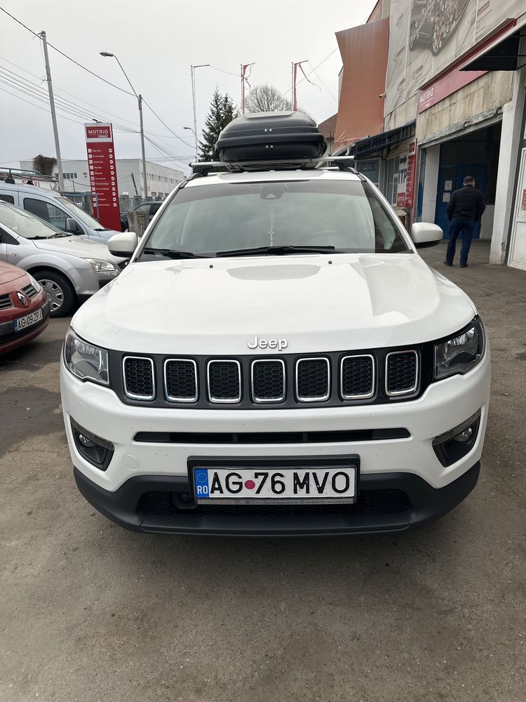 Vând Jeep Compass