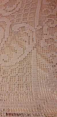 Покривка ръчно  плетена Дантели