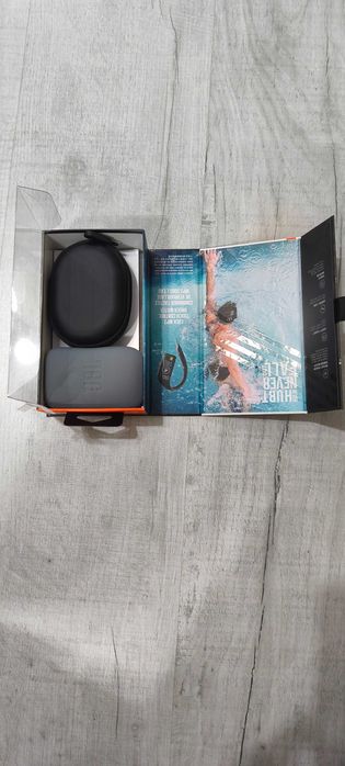 Продавам безжични блутут слушалки JBL