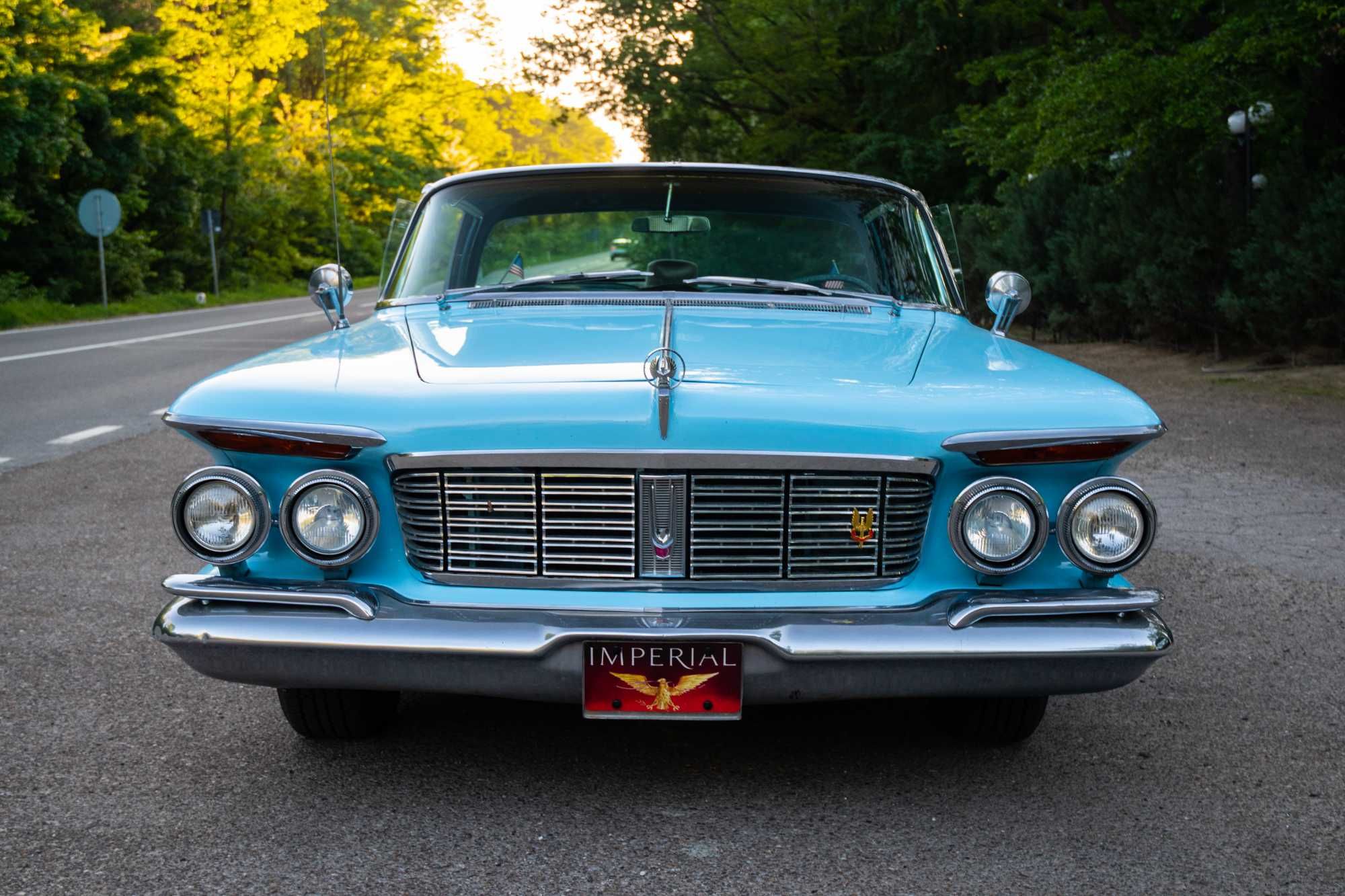 Chrysler Imperial Crown, de epoca