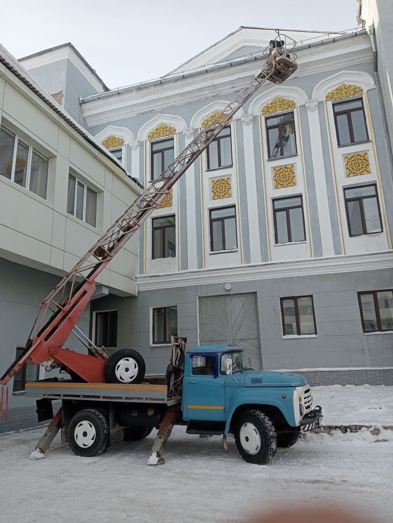 Автовышка услуги. Монтаж баннеров. Спил деревьев.