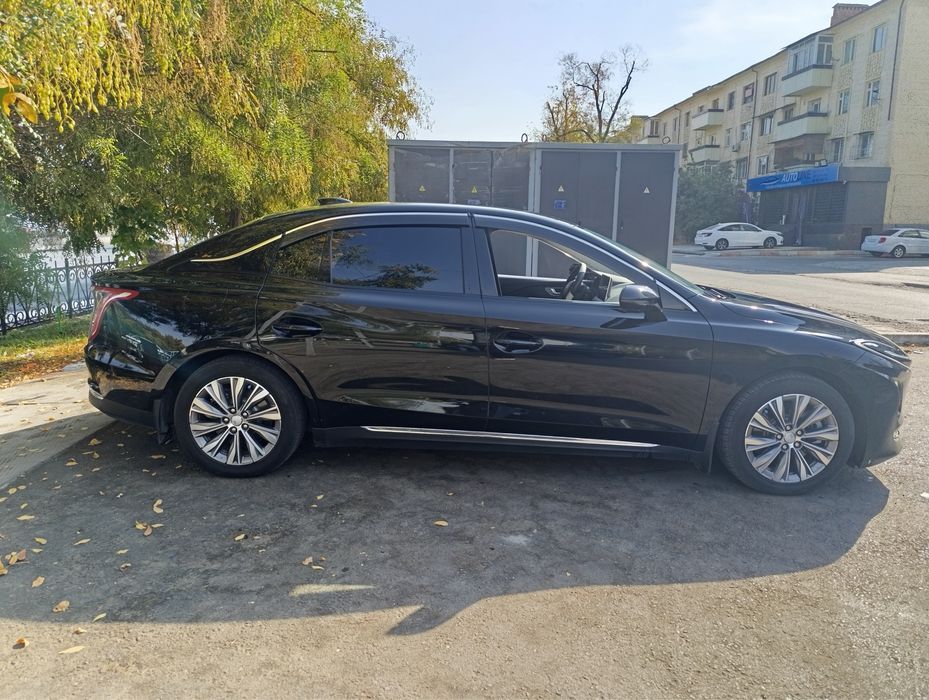 Hongqi E-qm5 500 km li holati al’o qogan malumotla telda