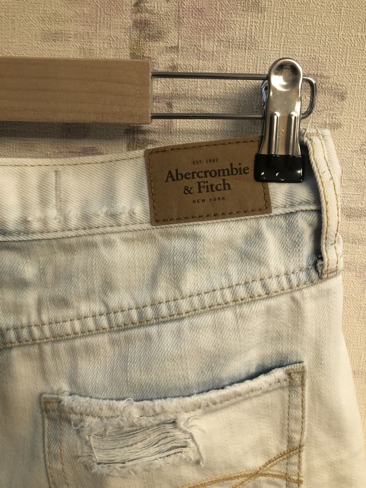 Pantaloni scurți dama Abercrombie&Fitch XS