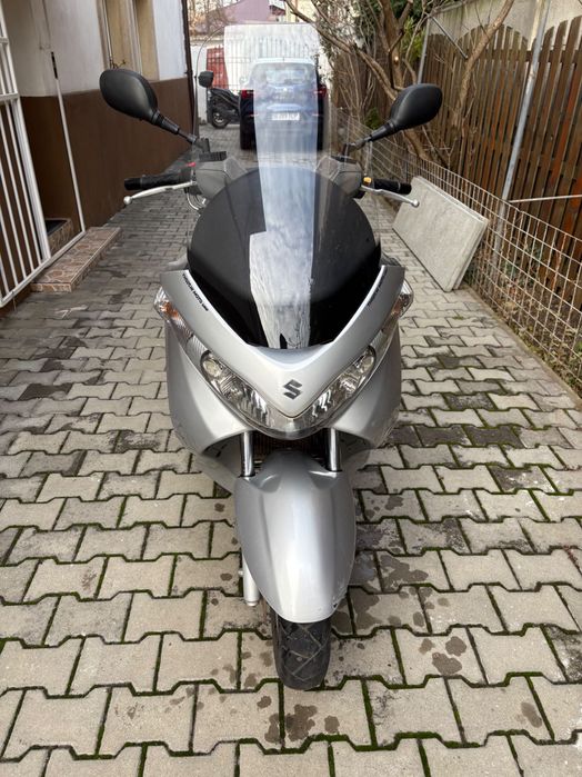 Scuter Suzuki Burgman 200 cc
