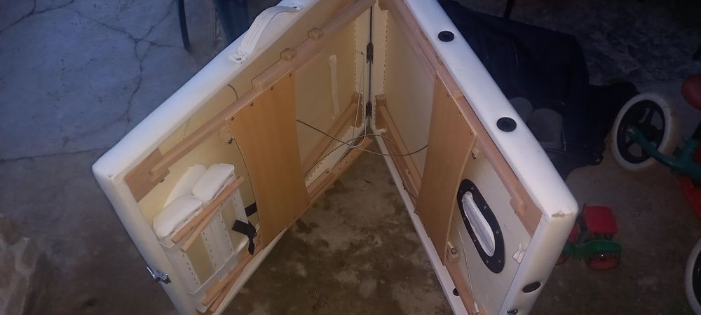 Масажна маса  кушетка