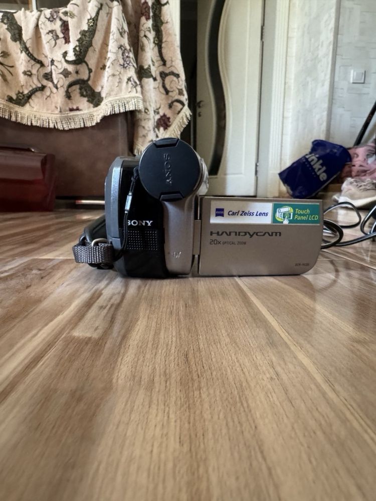Sony Handy-cam DCR-HC28