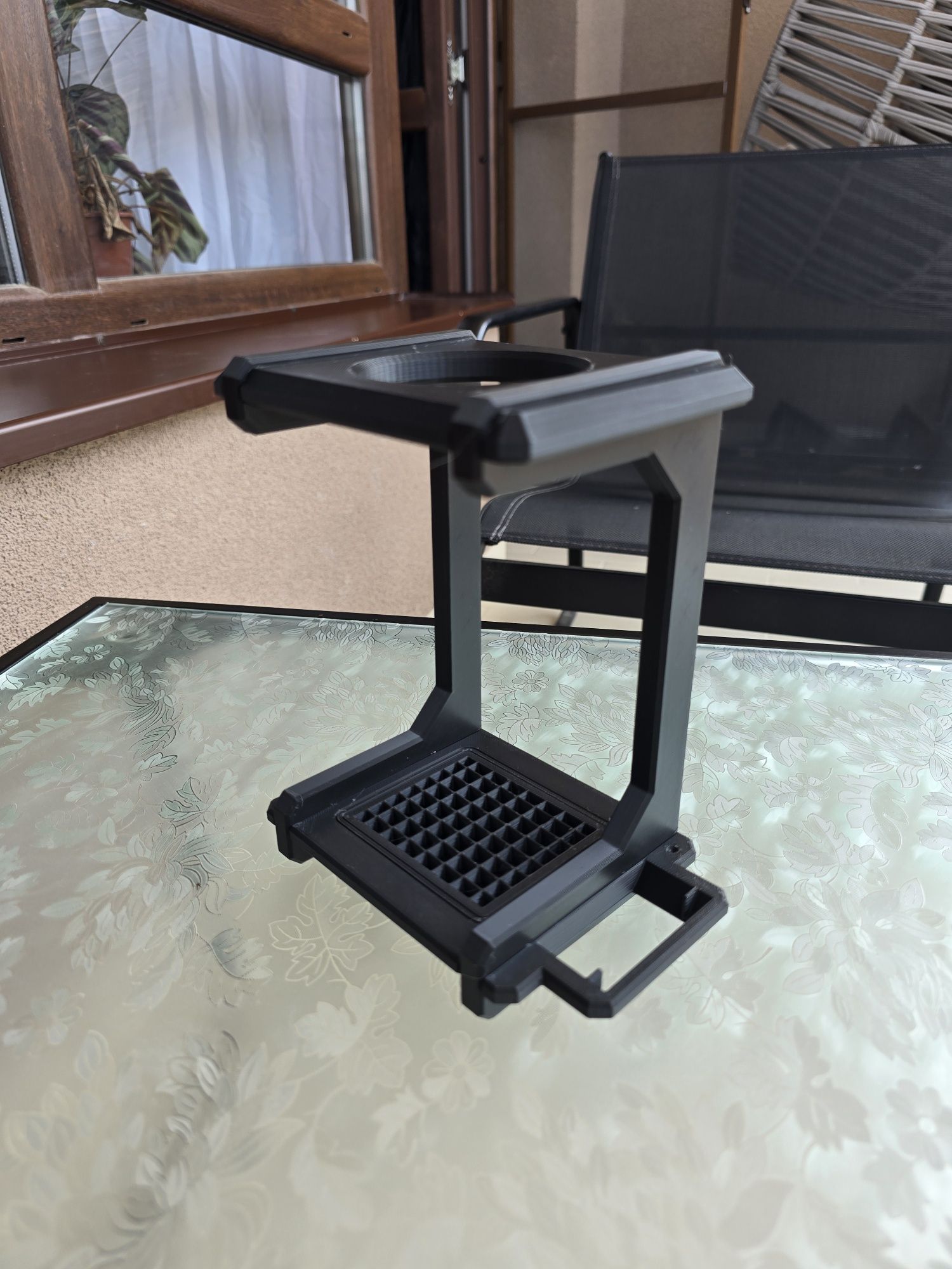 Outin Nano 3D стойка за кафемашина