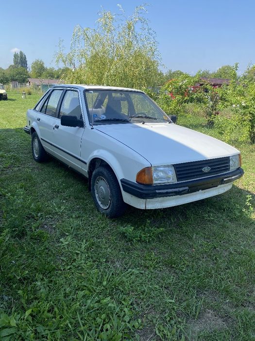 Vând Ford Escort 1983 benzina 1,6 GL