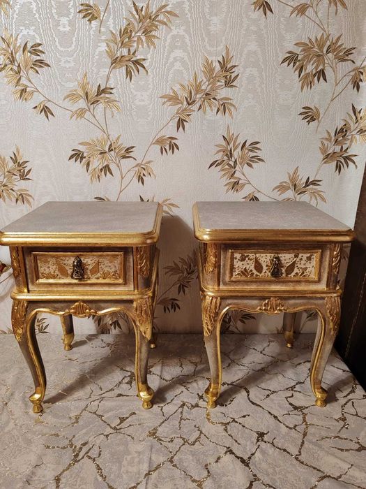 Продам две  отреставрированные винтажные тумбочки, дворцовый стиль.