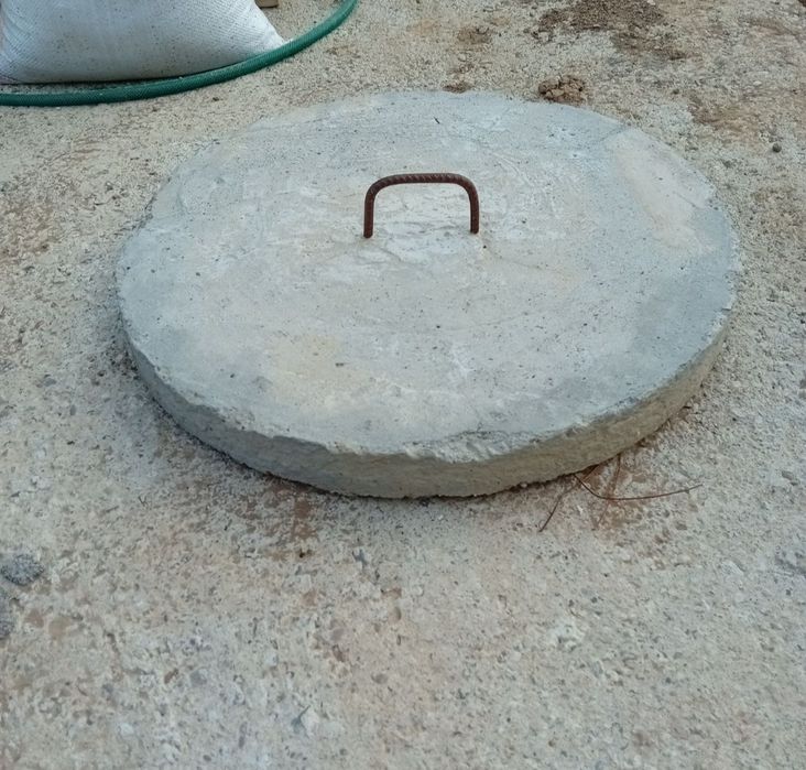 capac beton fantana fosa canalizare diametru 60cm nou