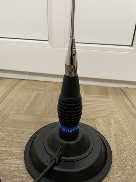 Vând statie radio cb Avanti Micro +Antena MEGAWAT