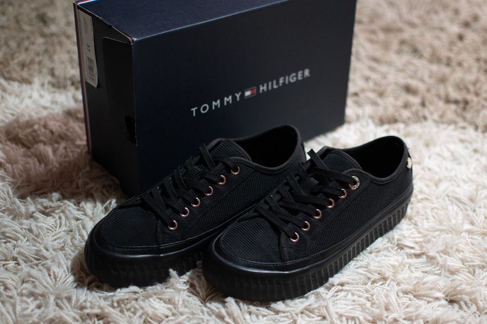 Adidași Tommy Hilfiger