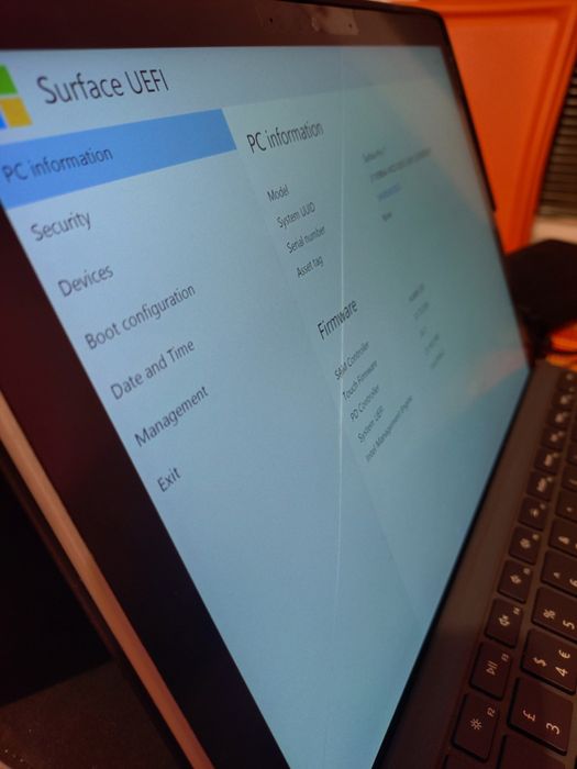 Microsoft Surface Pro 7 , i5-1035G4 CPU-8GB RAM-(128GB)SSD, ПУКНАТ