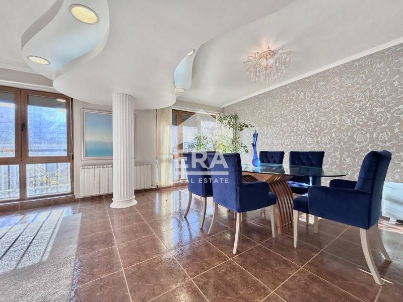 Дава се под наем Тристаен апартамент в София, Център - 138 кв.м за 1000 € - Снимка #4