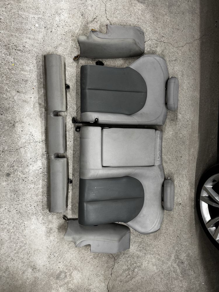 Светъл (Сив) салон от Mercedes CLK W209