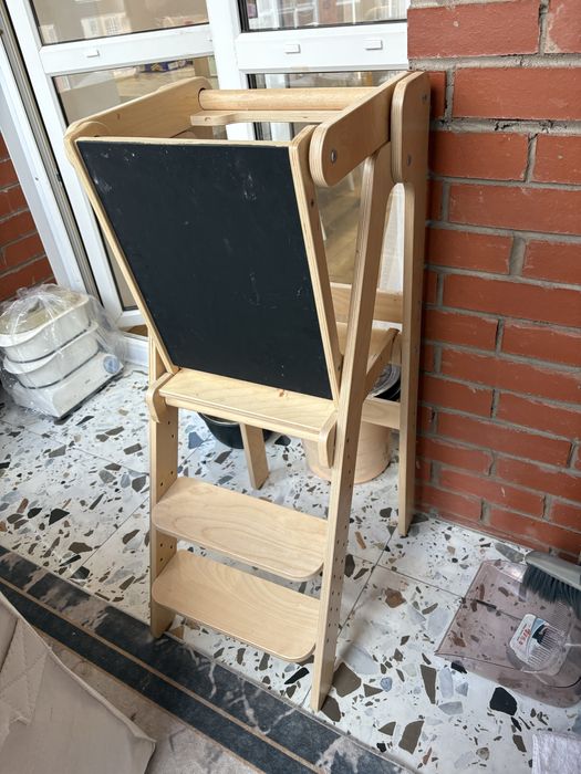 Продам башню помощник с доской для рисования