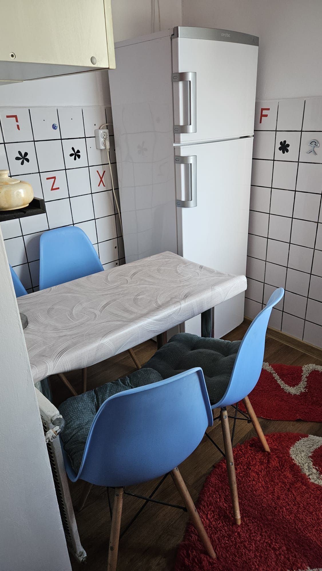 Vand apartament 2 camere
