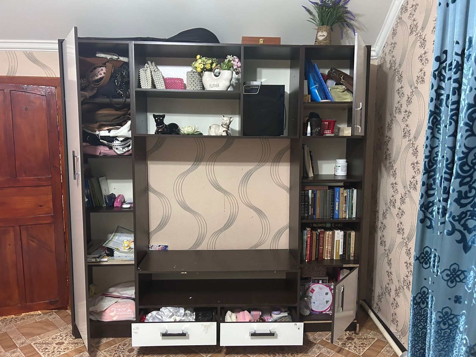 Продам шкаф стенка.