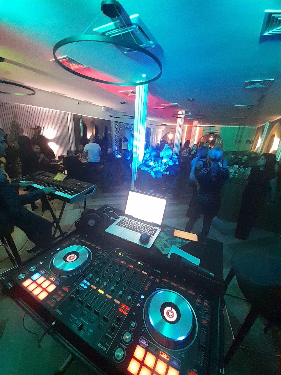 Pioneer DDJ SZ  ( SERATO DJ ) със case чанта The best Petkov