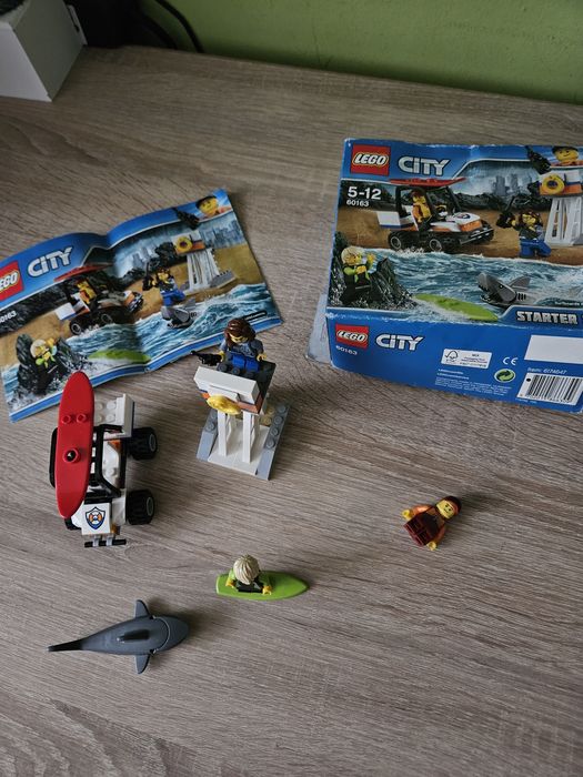 Lego city 60163 surfer
