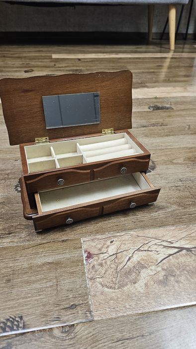 Cutie bijuterii vintage