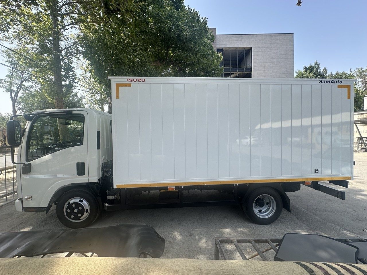 Isuzu sotiladi yili 2023 masla moshin xali