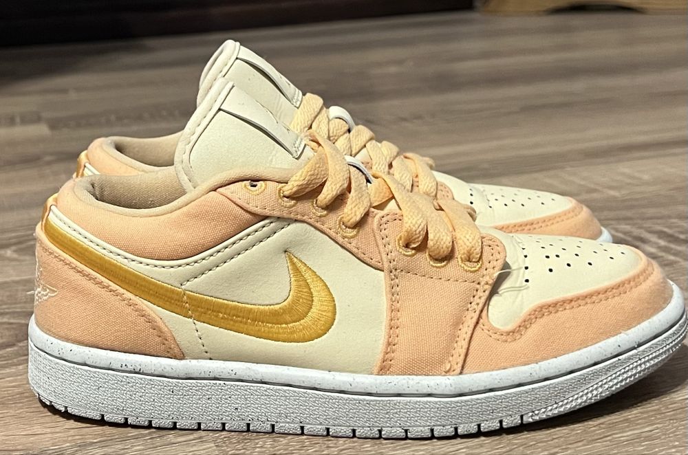 Jordan 1 Low Celestial Gold… marime 35,5