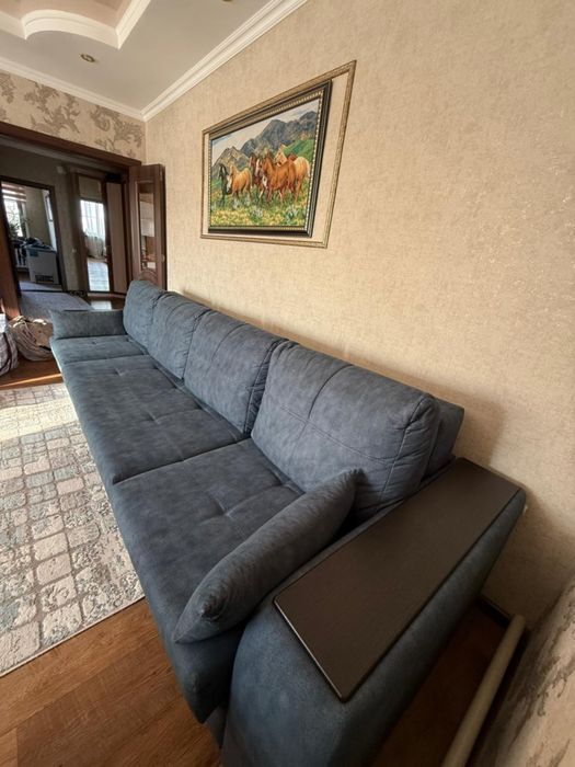 Продам диван за 250000 есть торг