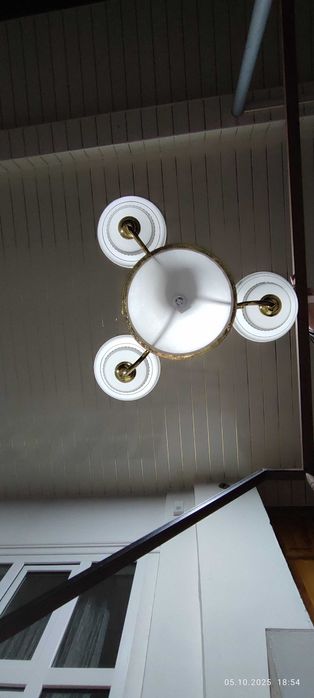 Продам люстру 2 комплекта хорошем состоянии