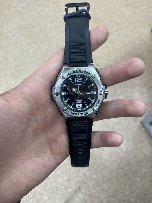 Продаю час Casio