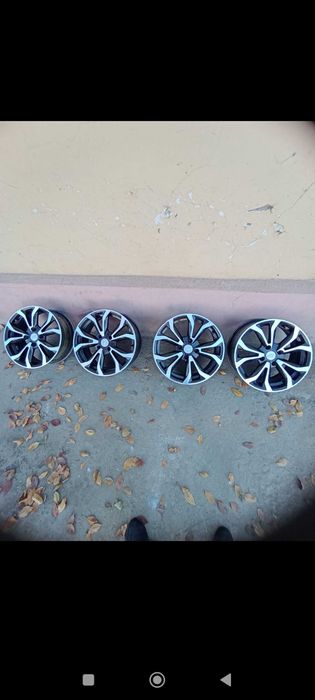 Сака деска сотилади