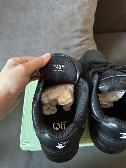 Adidasi Off-White Out Of Office