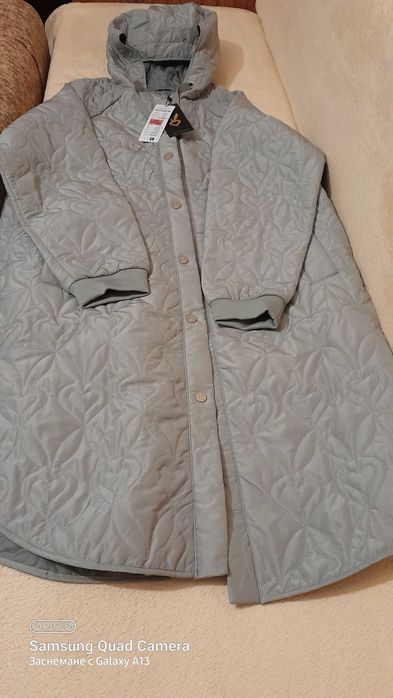 Дамско олекотено и удължено яке за есента и пролетта