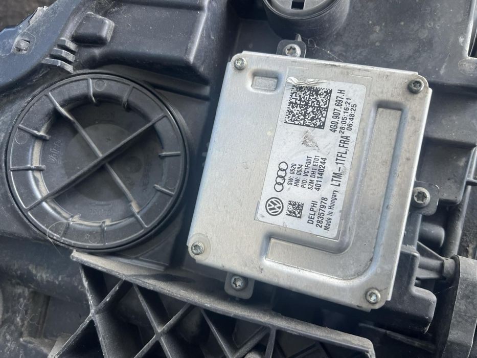 Оригинални Фарове VW Passat 8 ляв и десен 3g2941035h Фар Пасат B8