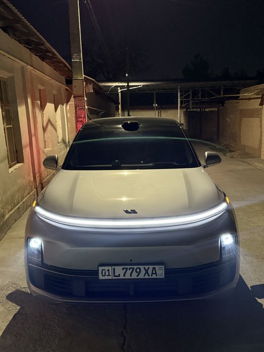 Li9 ultra pro max Gibrid. Probeg 14000 km yurgan.