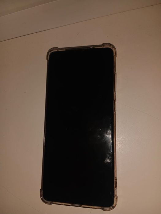 Продам телефон Samsung galaxy S20+