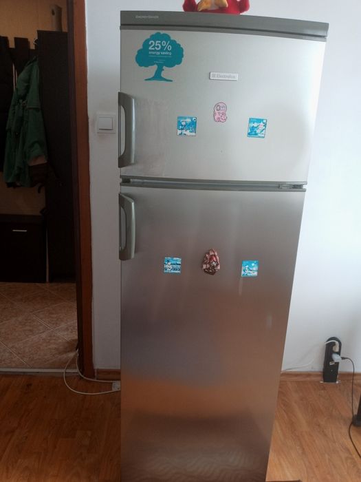 Хладилник Electrolux в много добро състояние.