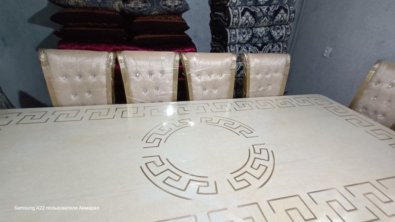 Столы  и  стулья