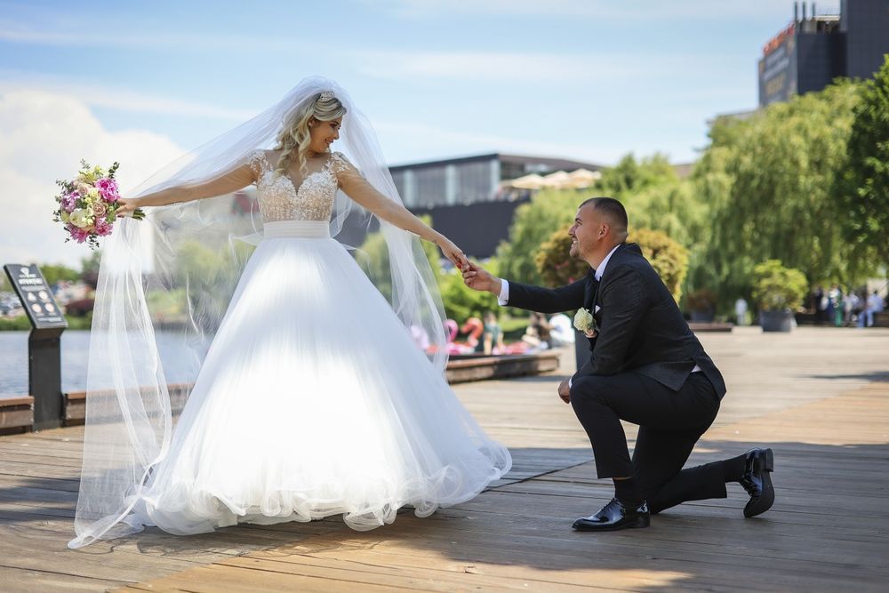 Vand rochie de mireasa