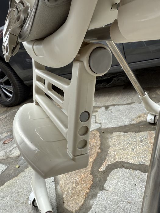 Сгъваем столче за хранене с предпазен колан OUNUO Baby