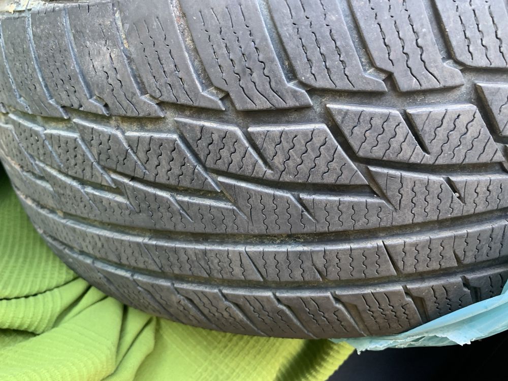 Anvelope 235/55R18 de iarna