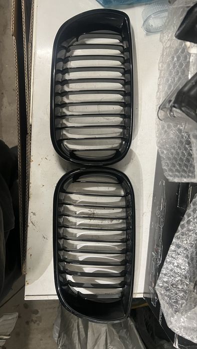 Части за BMW E46, стопове, фарове, решетки, бъбреци, капаци, прагове