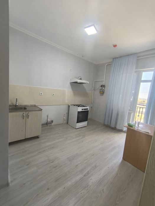 Продам квартиру Сергели 10 ходу.