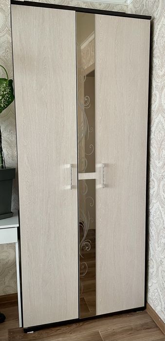Продам шкаф 210*90