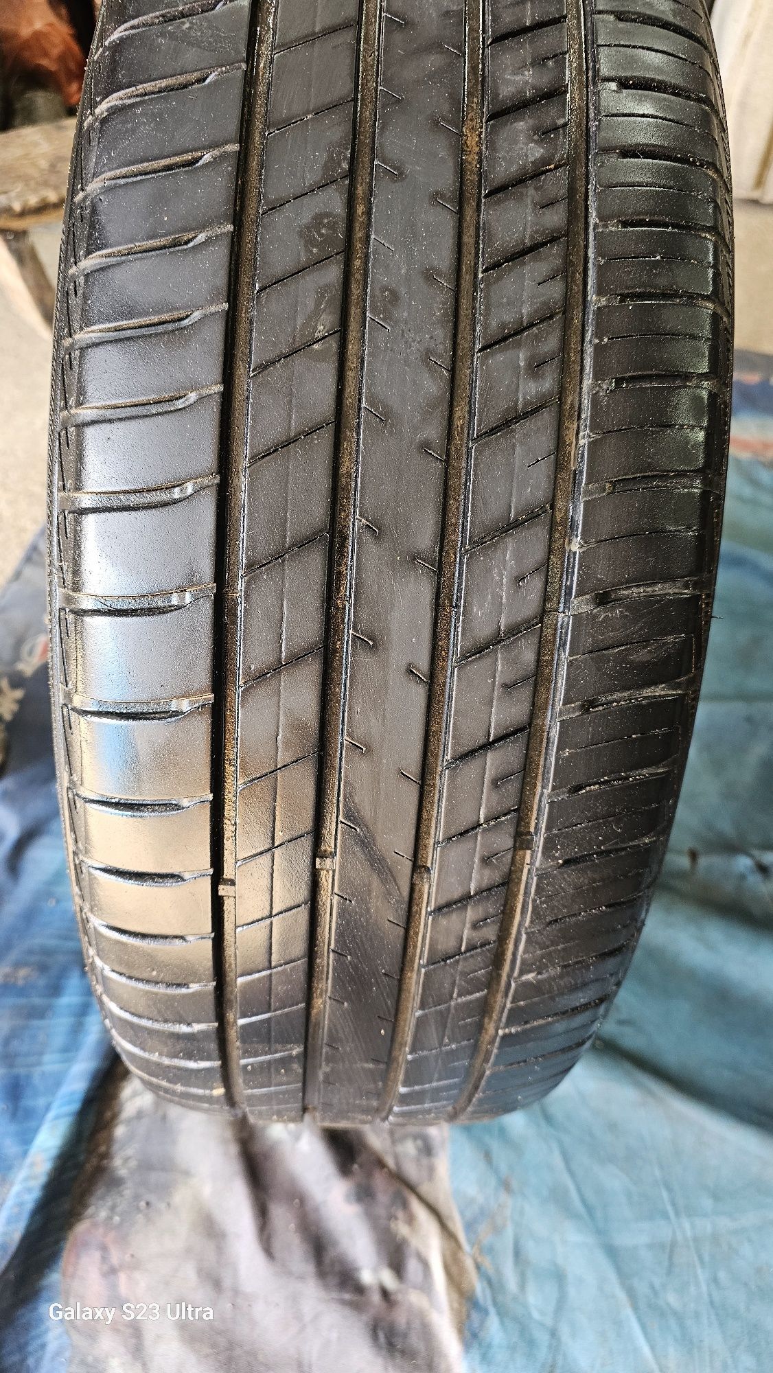 Продам  шины 235/60 R18