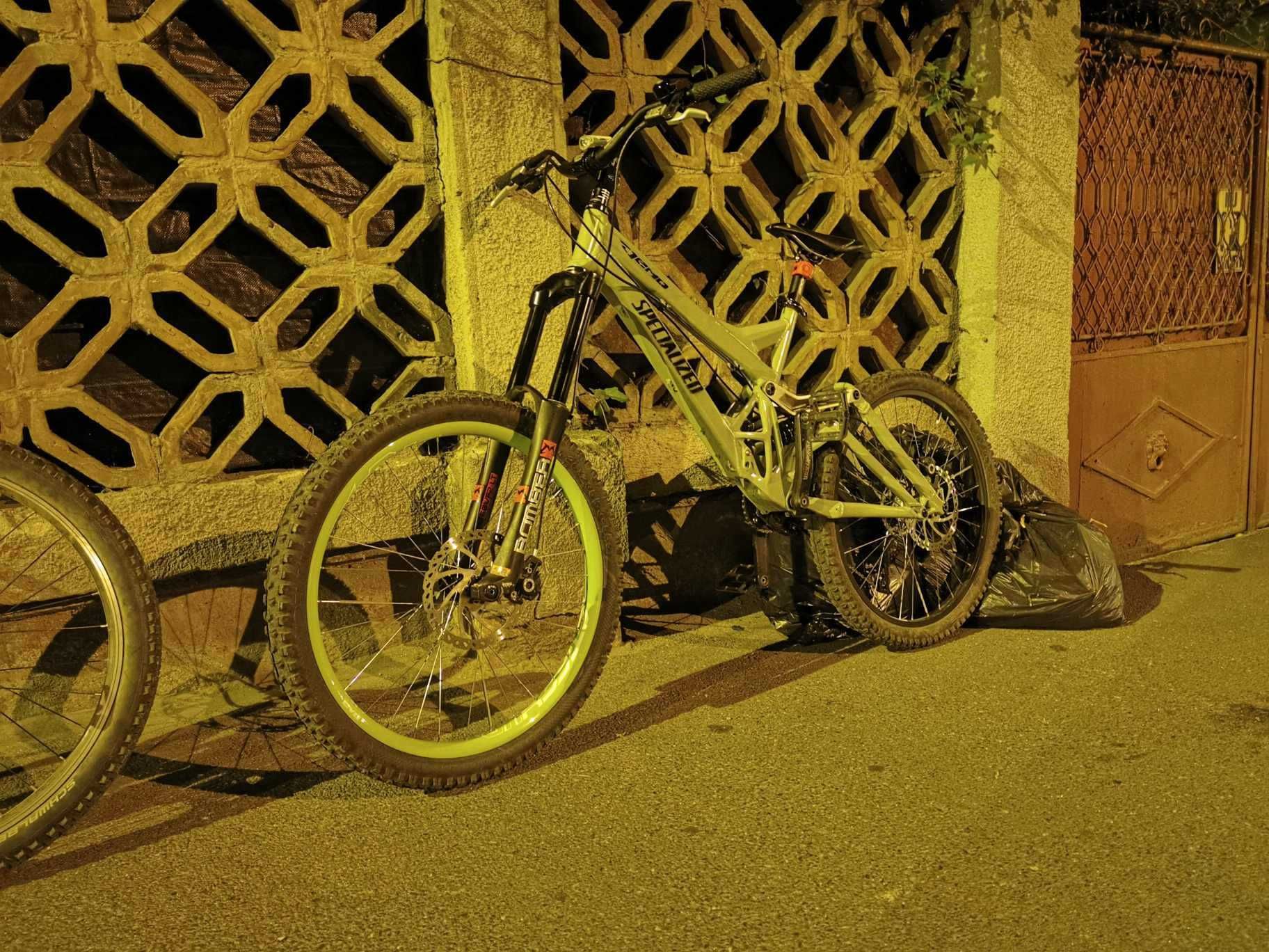 Vand bicicleta downhill / freeride old school Specialized DEMO 9 2006